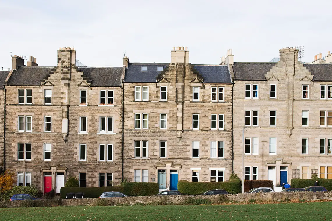 Edinburgh for Digital Nomads: Accommodation (Residential Buildings in Holyrood)